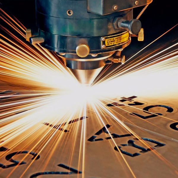 Corte laser 600x600